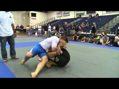 2011 FGO No-Gi Semi Finals - Diego Gamonal vs Dan Simmler