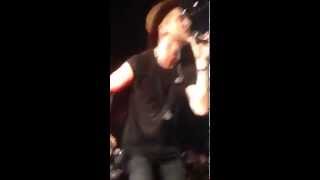Ryan Tedder takes fan phone during the OneRepublic concert!
