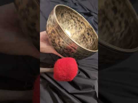 [A273] Jumkabati Bowl singing bowl, ⌀22cm / 1610g, 🔽 Чиста Фа, 174 Гц (F3 -6c), 🔼 Біля Сі, 500 Гц (B4 -20c) — VAYU sounds