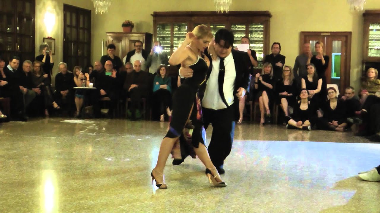 4-4  ALEJANDRA MANTIÑAN e AONIKEN QUIROGA,  Y TE PARECE TODAVIA   HECTOR VARELA