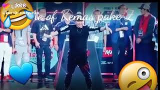 Download lagu Bang kemas dance di panggung mp3