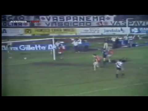 Claudio Adão (Vasco) - 10/03/1982 - Vasco 7x0 Internacional-SM - 2 gols