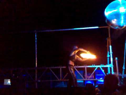 VuuV Festival 2010 - DJ Scotty and fire arts