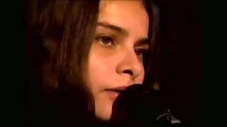 “Bells Ring” (live) - Mazzy Star