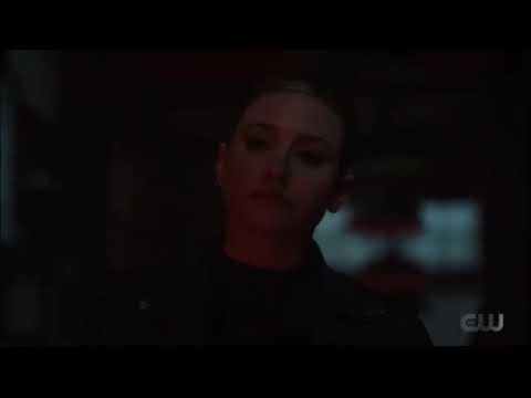 Betty talks to the truck driver - Riverdale 5x14