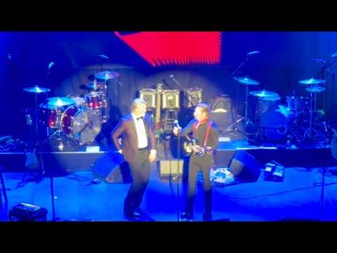 Josh Homme and Jesse Hughes QOTSA and EODM doing Stealers Wheel Stuck in the Middle With You 3/20/24