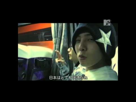 Crazy SungMin  plays by himself