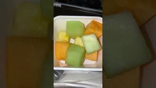 # 另類飛機✈️餐 —- Glutee Free —- 😬😬✈️✈️🤘🤘❤️❤️ Glutee Free dish for lunch on plane ✈️✈️❤️❤️