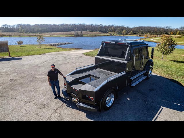 Preview image of 2022 Freightliner M2 106 Custom Hauler Bolt (11N221340) youtube video