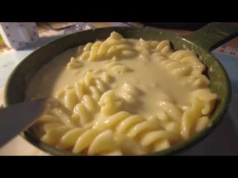 MongoTV_8882 - Min Aftensmad - Mild Kartoffel Porresupper Med PASTASKRUER og Møllehjul BOLLE