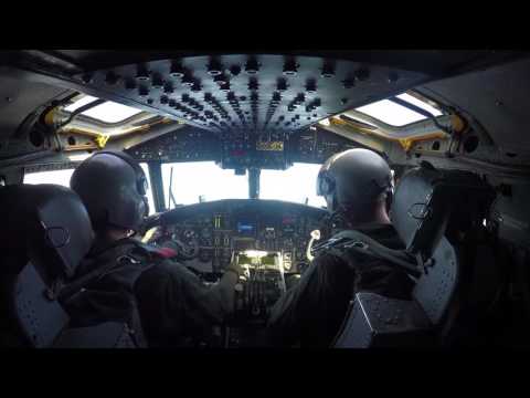 Chammal - Embarquez à bord d’un E2C Hawkeye du porte-avions Charles de Gaulle
