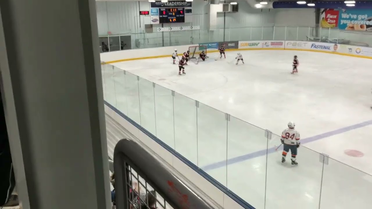 Game 20: 4-1 Omaha, Quincy scores a goal Brody with the assist.