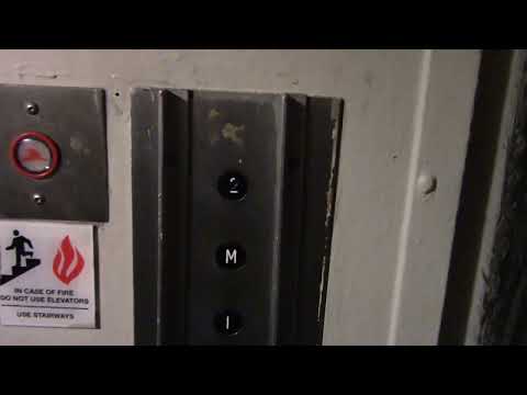 Vintage Marshall Hydraulic Freight Elevator - The Block Northway - Ross Twp, PA | ECFE