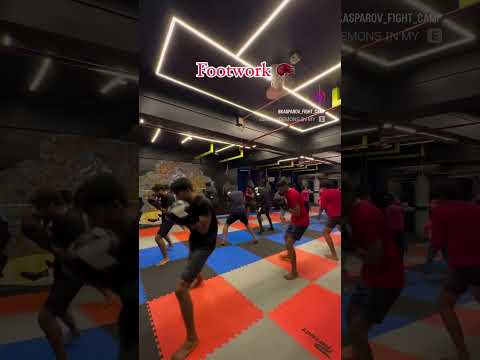 Footwork🥊 #boxing #footwork #boxingtraining #mma #fitness #boxingworkout #boxinglife #boxingnews