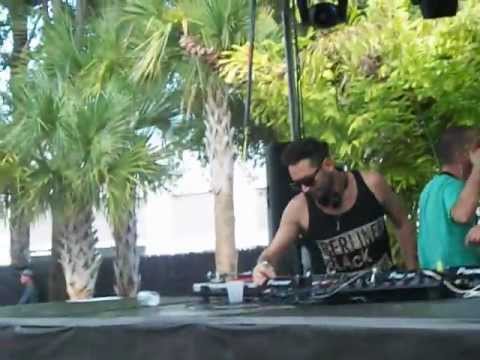 AUDIOFLY vs. M.A.N.D.Y. Live @ Flying Circus (WMC 2012)