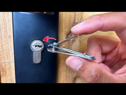 For Emergency Use Only! Easy Trick to Unlock a Door Without a Key