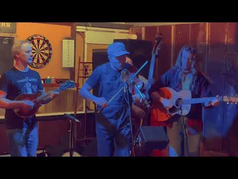 Long Bay Folk Society **SPRING HOOTENANNY** Foghorn Stringband Play Fortune 03.31.2022