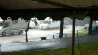 preview picture of video 'onweer en regen camping Du Lac, Angon, Talloires, meer van Annecy, 2 aug 09'