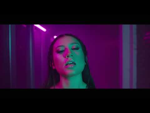 Serhat Durmuş - Falling Deeper (ft. Ekin Ekinci) (Official Video)