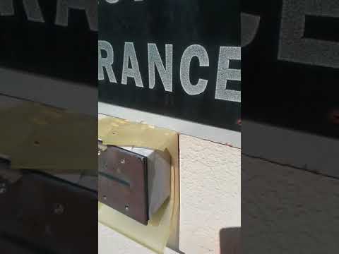 , a real s*** hole, Days Inn in Rochester Hills Michigan