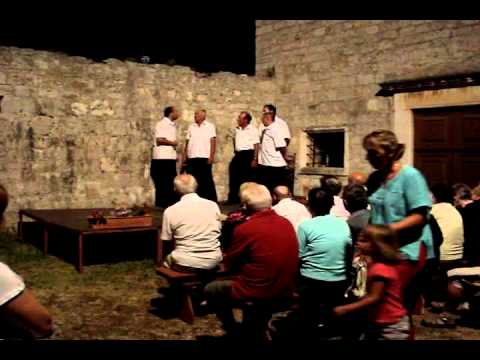 Klapa Ukici - Dilija se bili golub