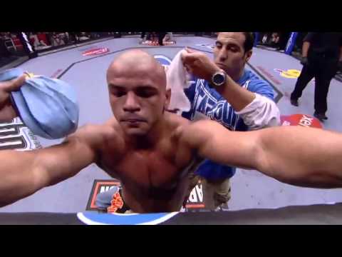 Matt Hughes vs Thiago Alves