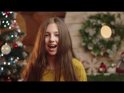 Briana Tămaș  - Vrem să vină Moș Crăciun | Videoclip
