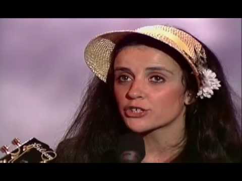 The Roches - Mr. Sellack 1980