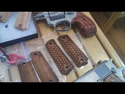Custom 1911 Grips and S&W J Frame Grips - The Oak Barn Pistol Grips.com