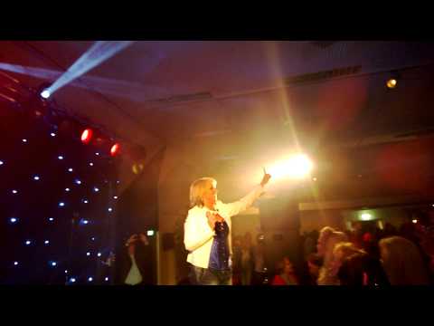 SASJA BROUWERS - EEN WERELD