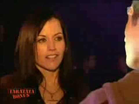 Dolores O`Riordan (The Cranberries) - Taratata Backstage 2007 - Love behind the scenes