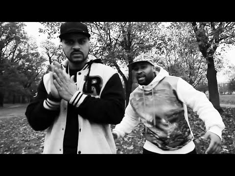 Ado Kojo feat. Massiv - La Familia