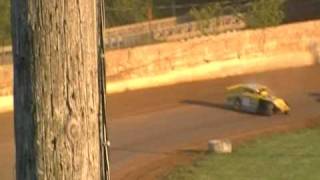preview picture of video 'freeport raceway park dirt modified heat racing'
