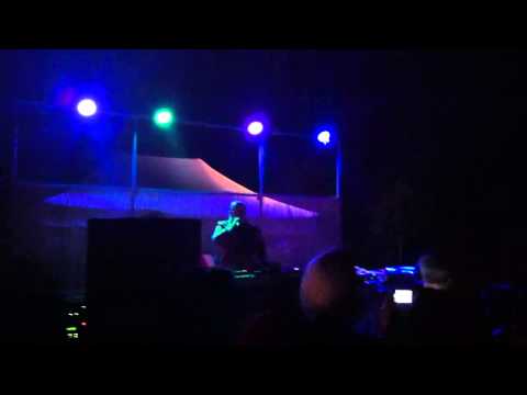 David Rodigan plays Riva Starr Feat Bob Andy 'The Care Song' live Pisa 16/06/13