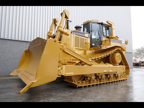 Demonstration video Caterpillar D8R dozer