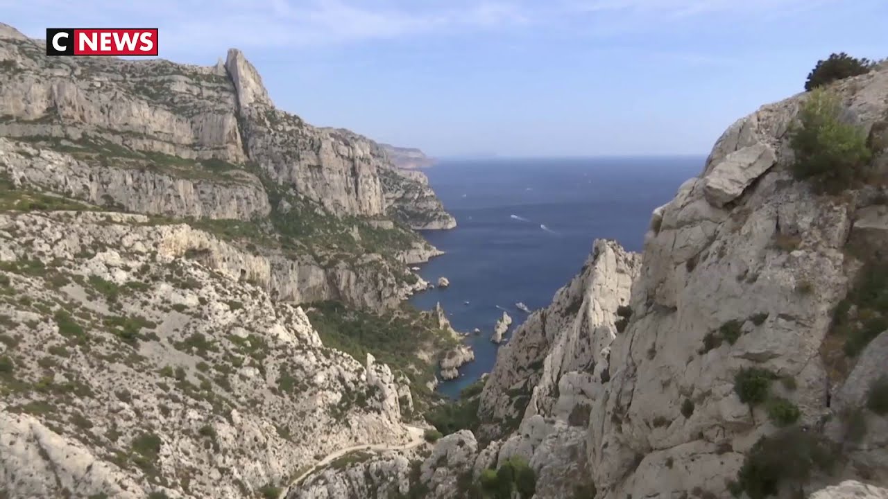 Watch video Calanques de Marseille : les conseils de sécurité pour les randonneurs Calanques de Marseille : les conseils de sécurité pour les randonneurs