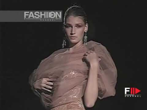 "Bill Blass" Autumn Winter 2004 2005 6 of 6 New York Pret a Porter by FashionChannel