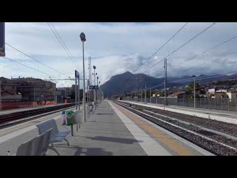 La lunghissima strombazzata del ETR 470.07 in transito a Praja-Ajeta-Tortora!