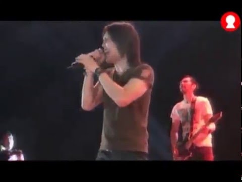 Konser 8 Bintang l Once Mekel -  Are You Gonna Go My Way l Candil - Paradise City
