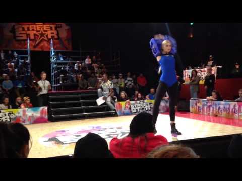 Street star VOGUE New way FINAL Nastya Milan