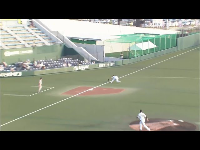 【ファーム】守備で魅せた!! ホークス・リチャード 3塁線の鋭い当たりに飛びつきファインプレー!! 2022年8月31日  福岡ソフトバンクホークス 対 阪神タイガース