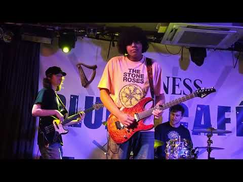 Chris Taplin Blues Band (ft Zac Mac).........Every Day I Have The Blues