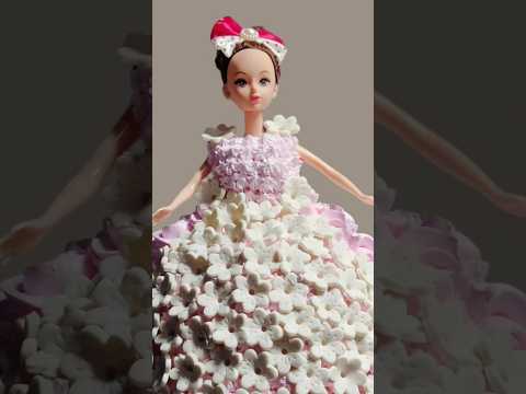Barbie doll shape cake in 2 minutes 🎉🎂  #cakedecorating #cakedesign #fondantflowers #makeupcake