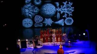 Björk - Who is it? &amp; It&#39;s in our hands -  Vespertine Tour  Italy 2001 - Parma Teatro Regio