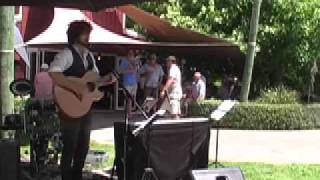 Daniel Munro at Moana Park Winery- 'Beautiful Eyes'