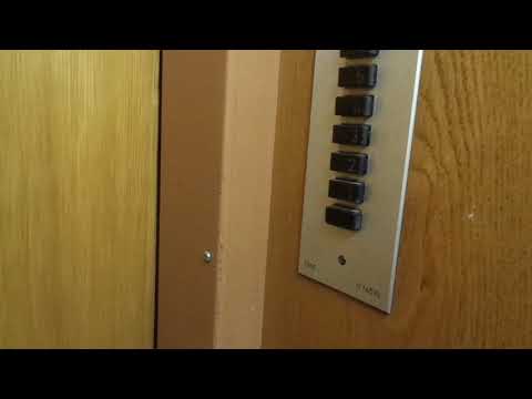 Amazing Old 1966 KONE Traction Elevator @ Louhelantie 1 K, Louhela, Vantaa, Finland