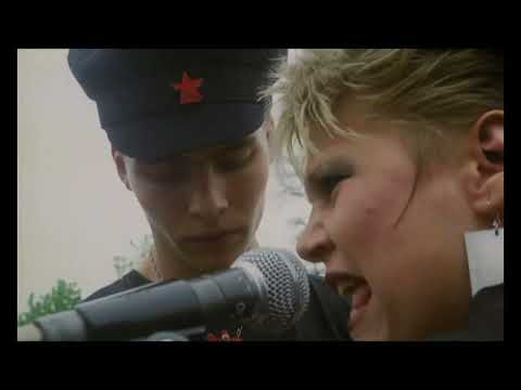 Czakó Ildikó Gombóc - Beri Ary     -   Mindenki alszik