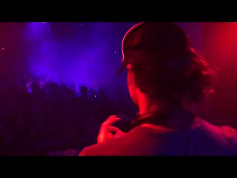 Funkerman Remember : Hardwell Remix Live