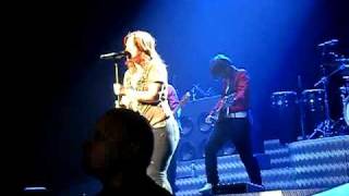 Kelly Clarkson Hammerstein Ballroom &quot;That I would Be Good/Use Somebody&quot;