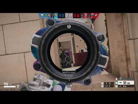 Brain overloaded on how to NOT enter a building (Rainbow Six Siege Shorts)